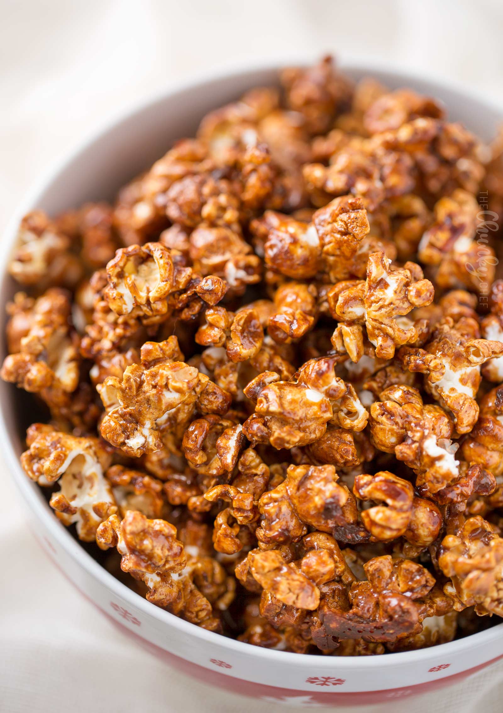 Easy Homemade Gingerbread Caramel Popcorn