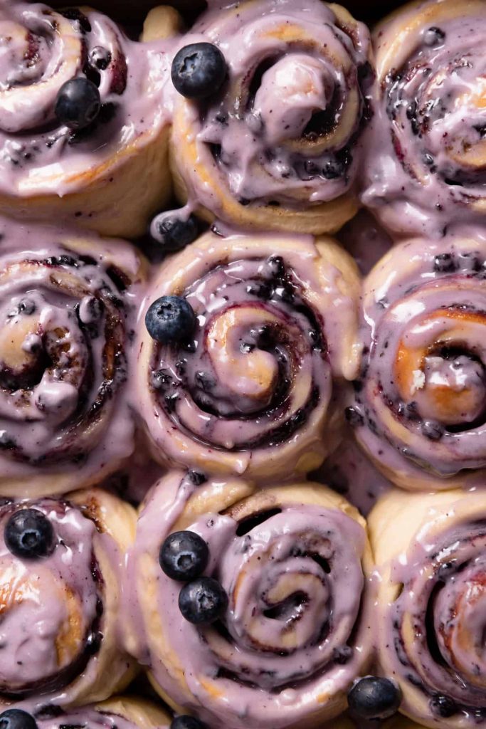 Streusel-Topped Lemon Blueberry Sweet Rolls
