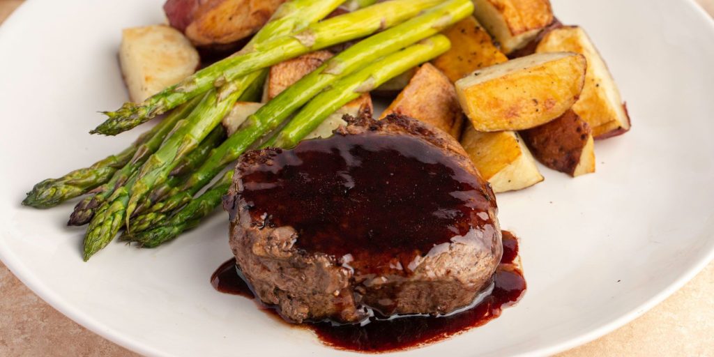 Tender Filet Mignon With Rich Balsamic Glaze