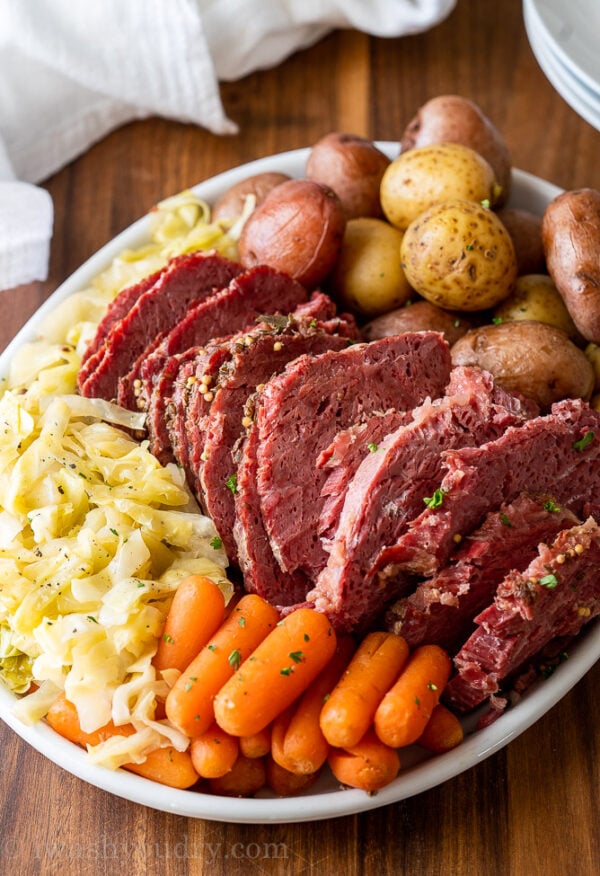Delightful Slow Cooker Corned Beef And Cabbage