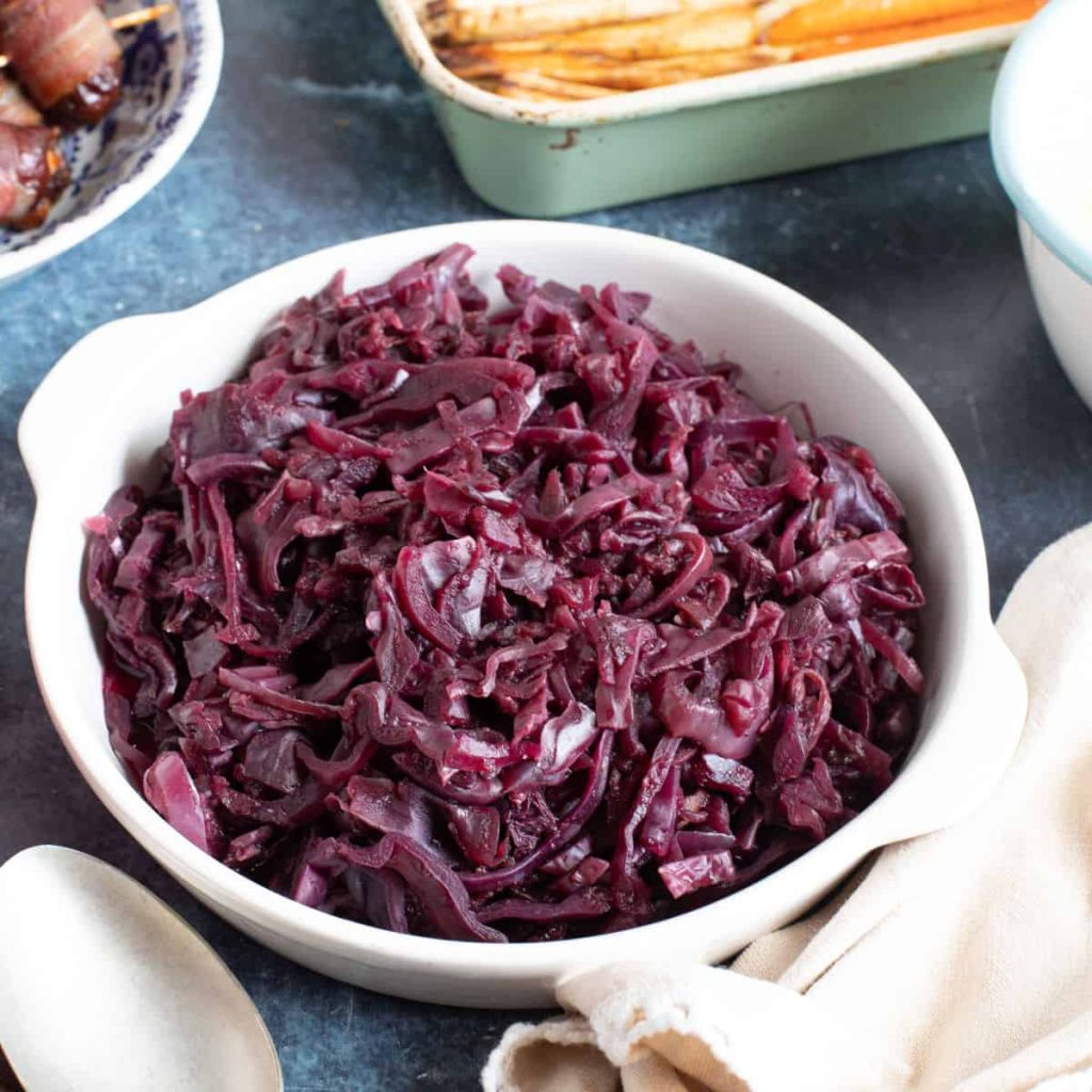 Slow Cooker Tangy Red Cabbage