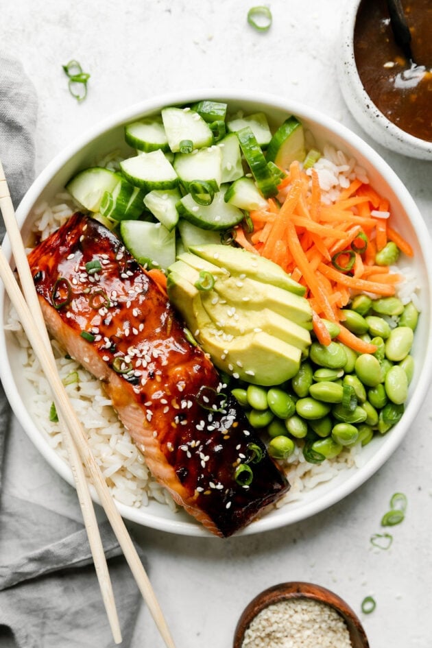 Delicious Teriyaki Salmon Bowl With Rice And Vegetables