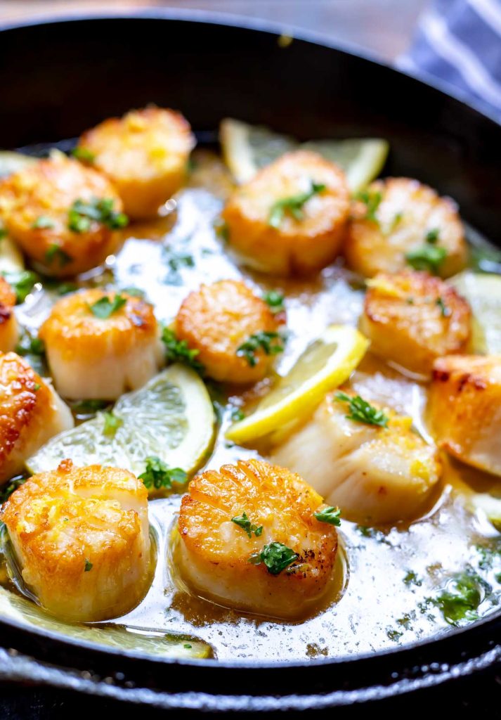 Pan Seared Scallops With Garlic And Herbs