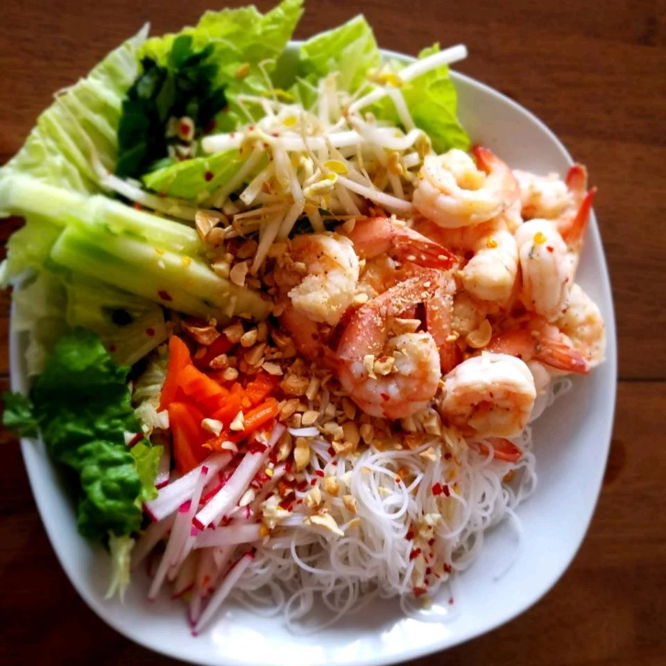 Grilled Shrimp And Vermicelli Noodle Bowl
