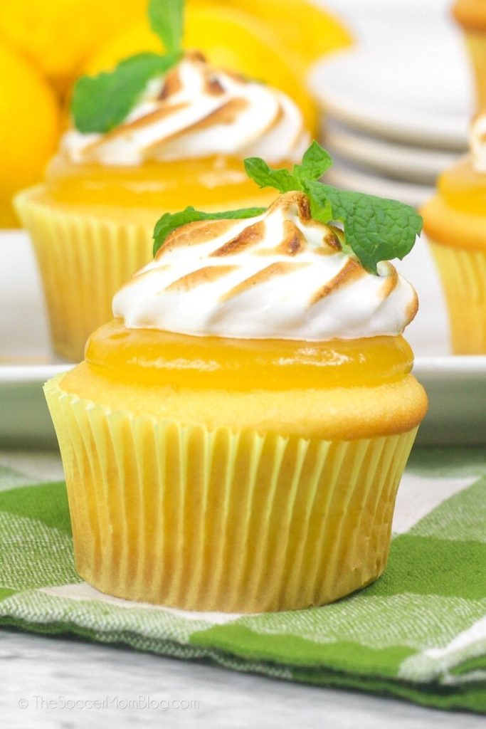 Lemon Meringue Cupcakes – A Zesty Delight