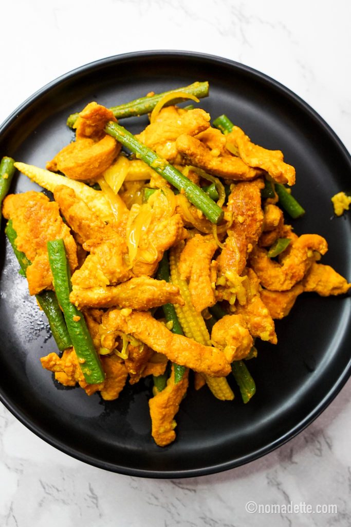 Indonesian Chicken and Rice with Turmeric Delight