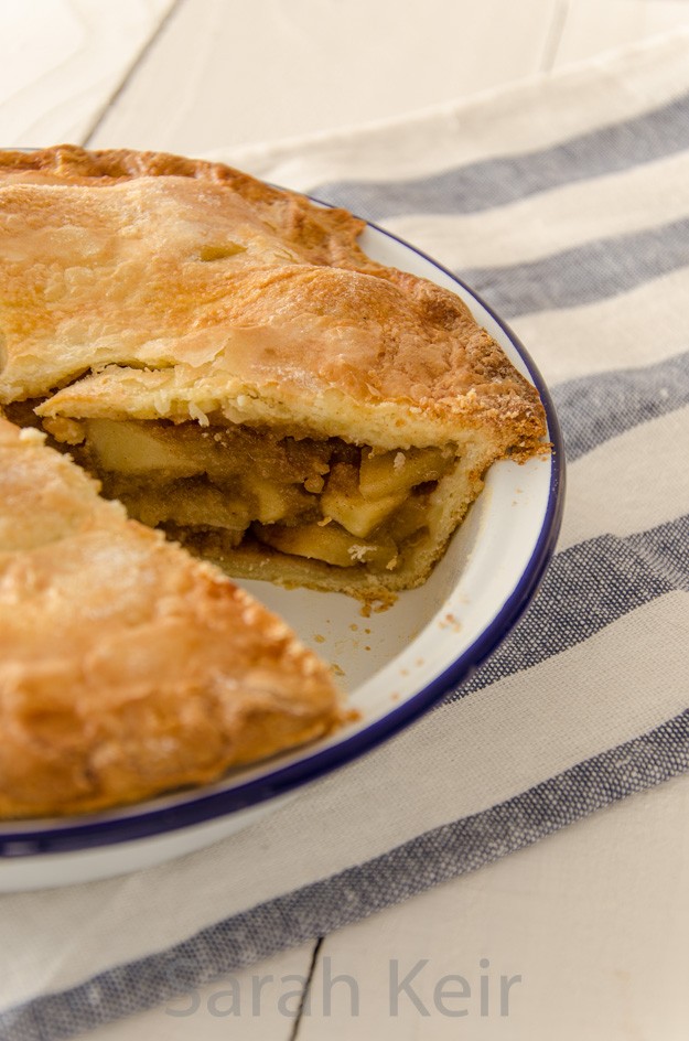 How To Make Classic Old-Fashioned Apple Pie